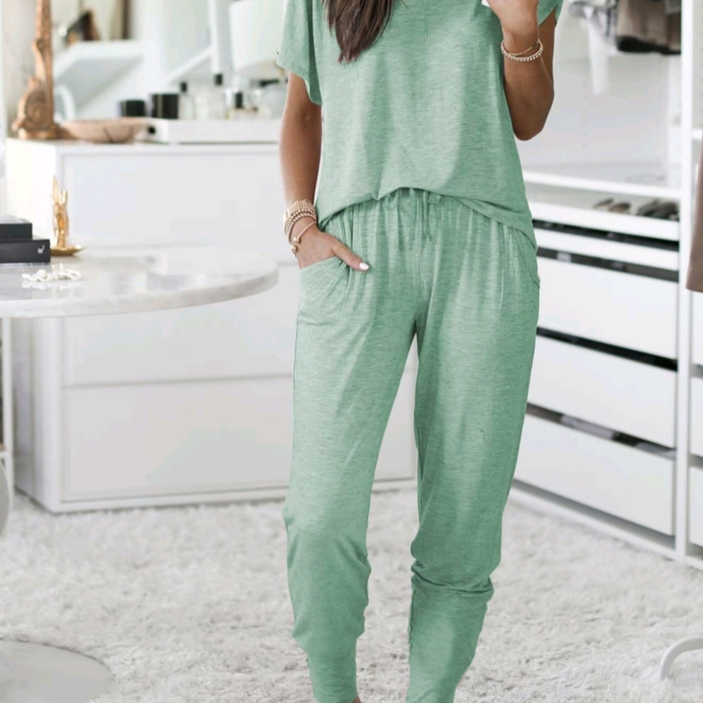 Green Relaxed Fit Pajama Set with Soft Jersey Material